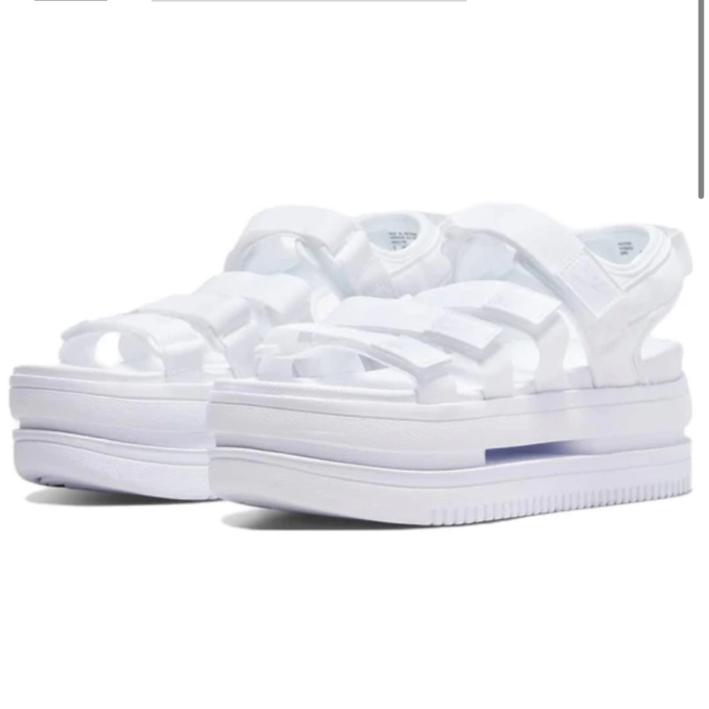 NWOB (WMNS) Nike Icon Classic
Sports White Sandals DH0223-100